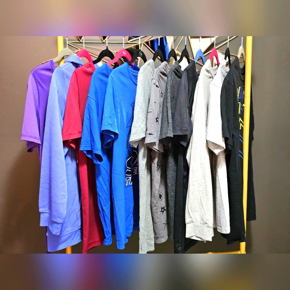 12 pc Assorted Boy XL T-Shirts